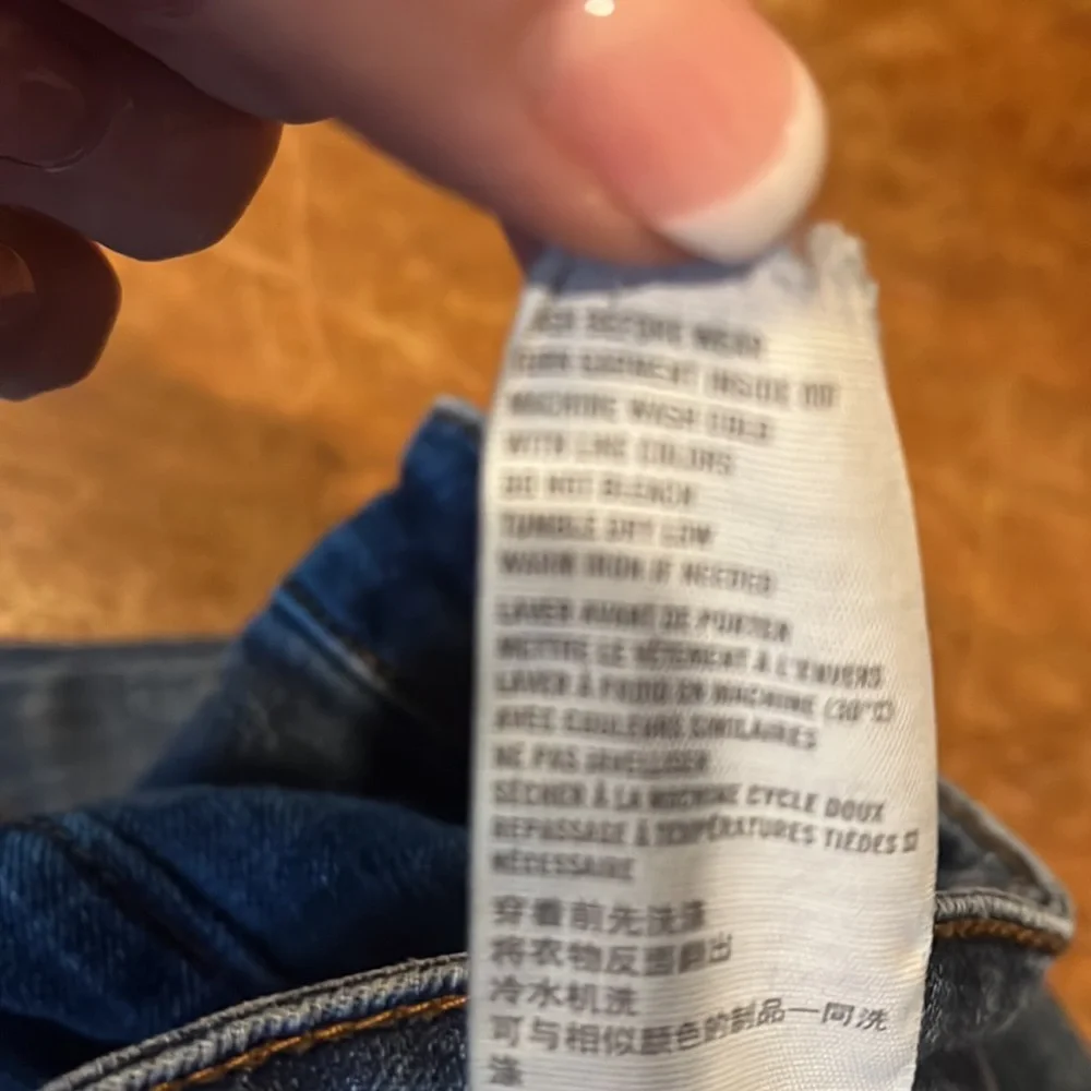 ✔️💰BOGO FREE Abercrombie & Fitch Ladies’ Jeans - Picture 7 of 7